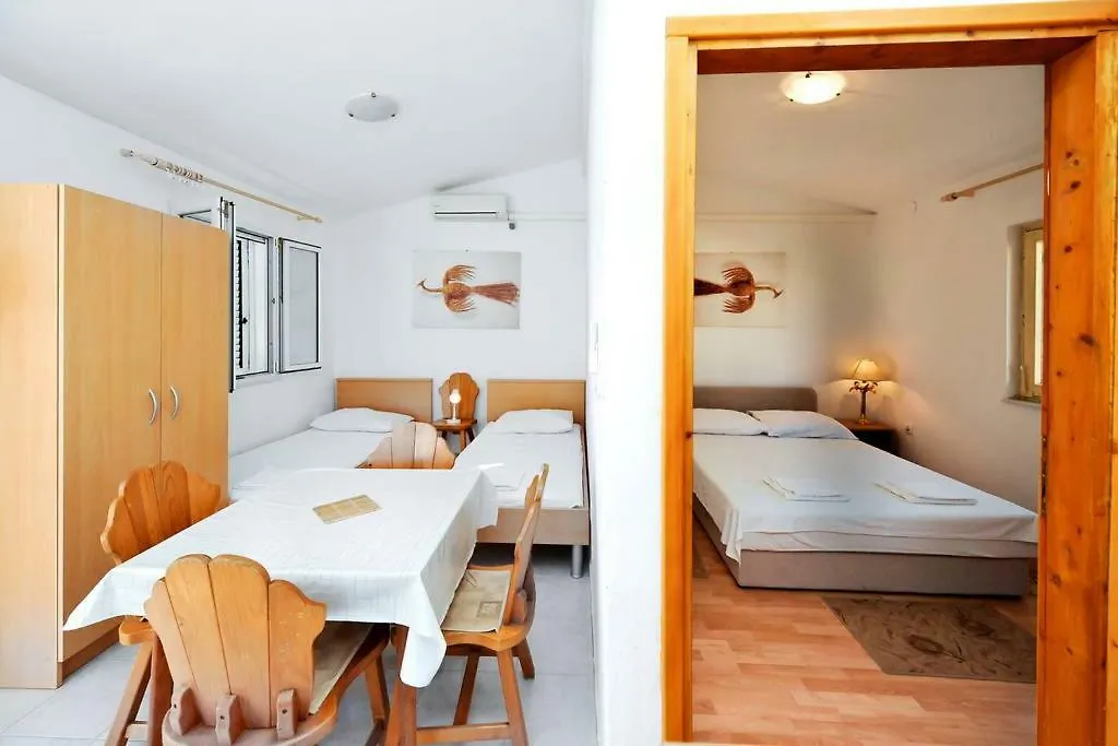 4 Adriatic Apartment Pag Pag Town