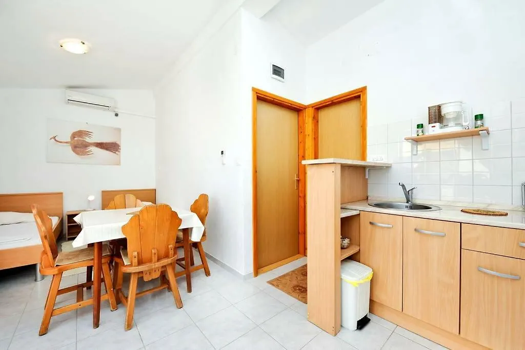 4 Adriatic Apartment Pag Pag Town